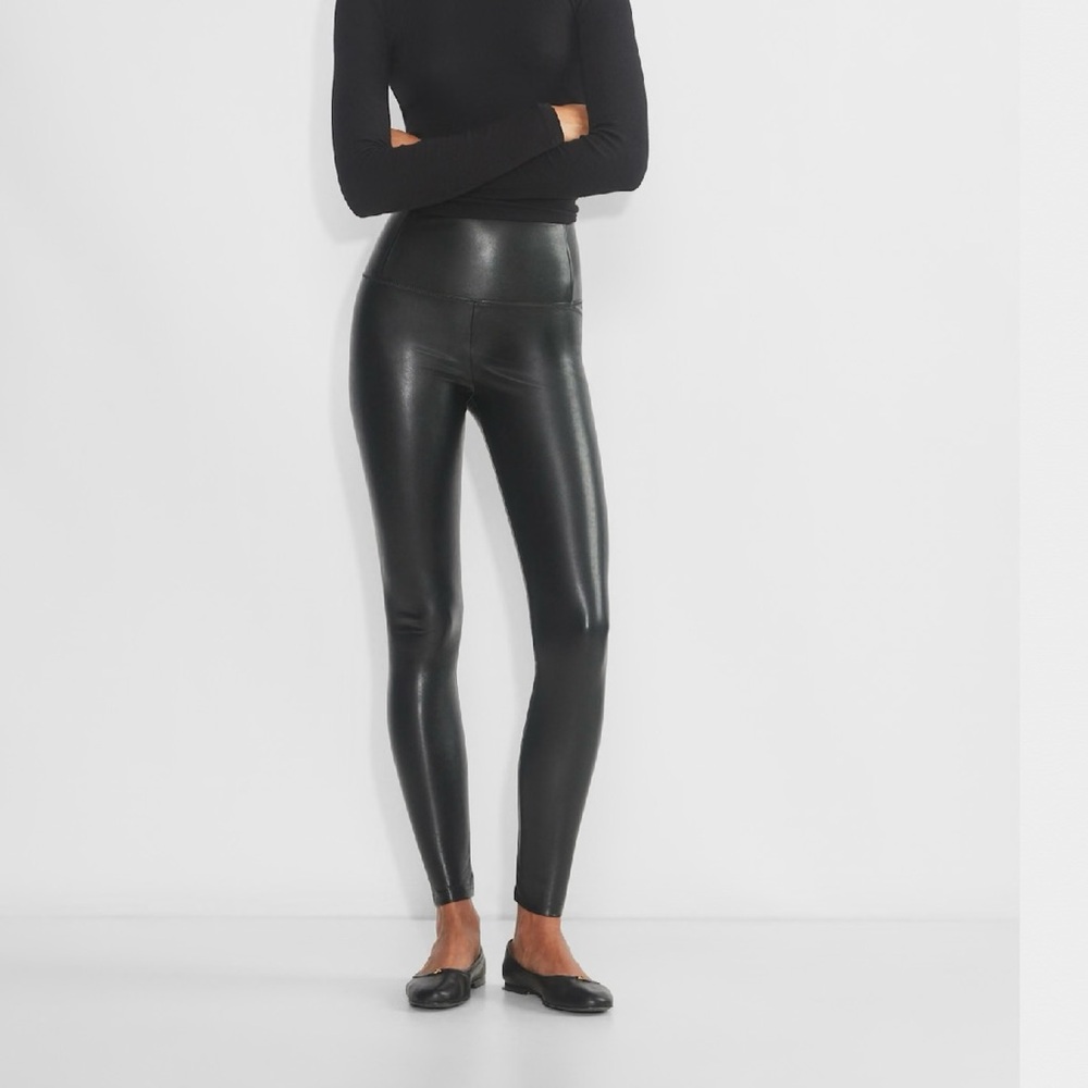 Wilfred Free Sleek Black Leatherette leggings